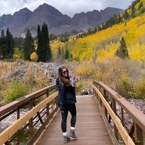 Meet your Posher, Christine